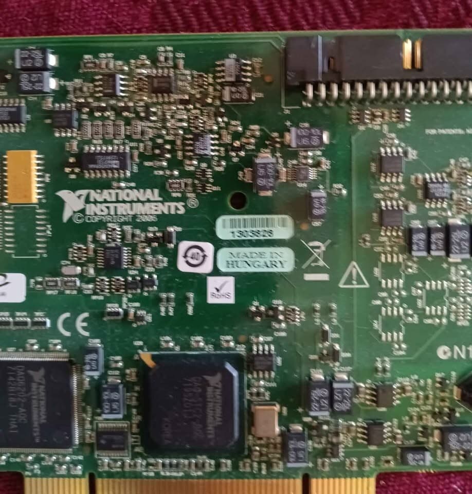 National Instruments PCI-6221 Multifunction Digital I/O Device 2