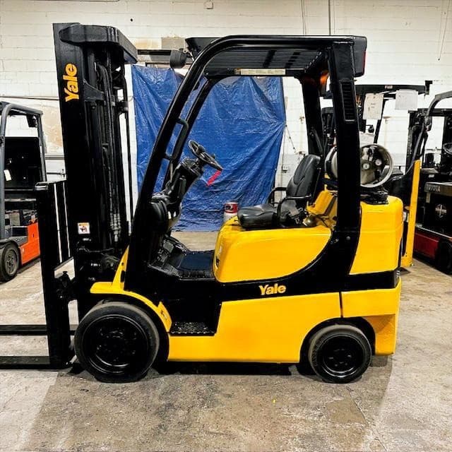 2018 Yale GLC060VX 6000lb Used Forklift Triple Mast LP Gas Sideshift 2
