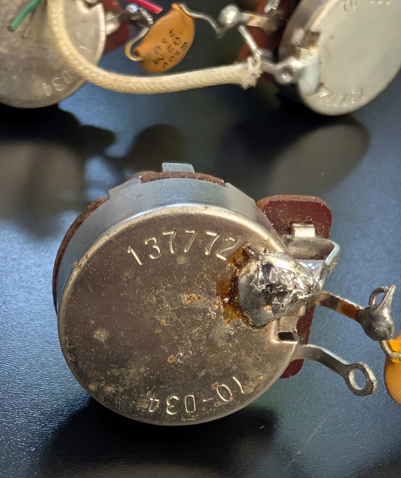 Full set of Pots out of a 1977 Gibson Les Paul Custom (CTS 1377725) 4