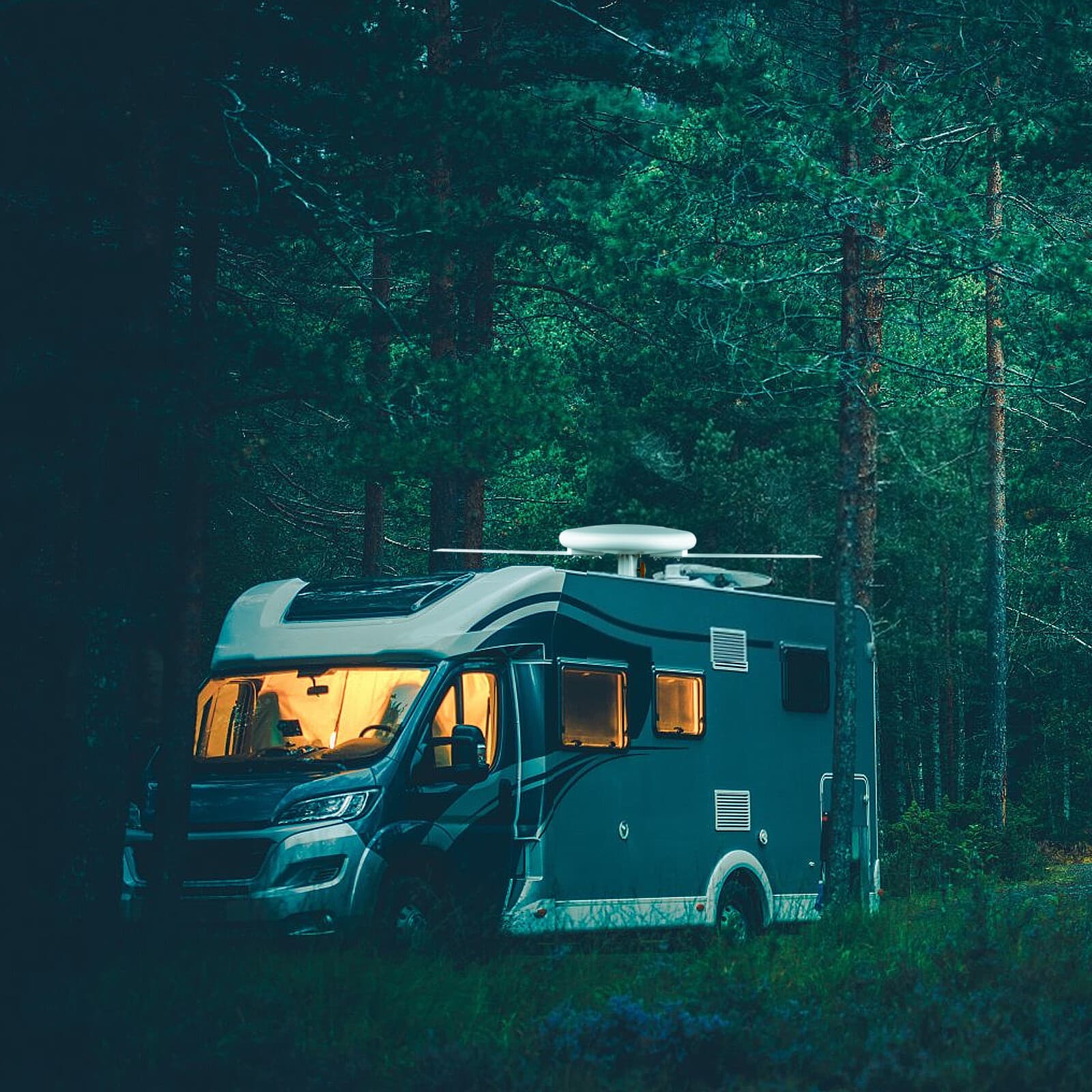 HDTV Outdoor Amplified TV Antenna 360° Omni-Directional Digital HD 1080P 4K Gain 2