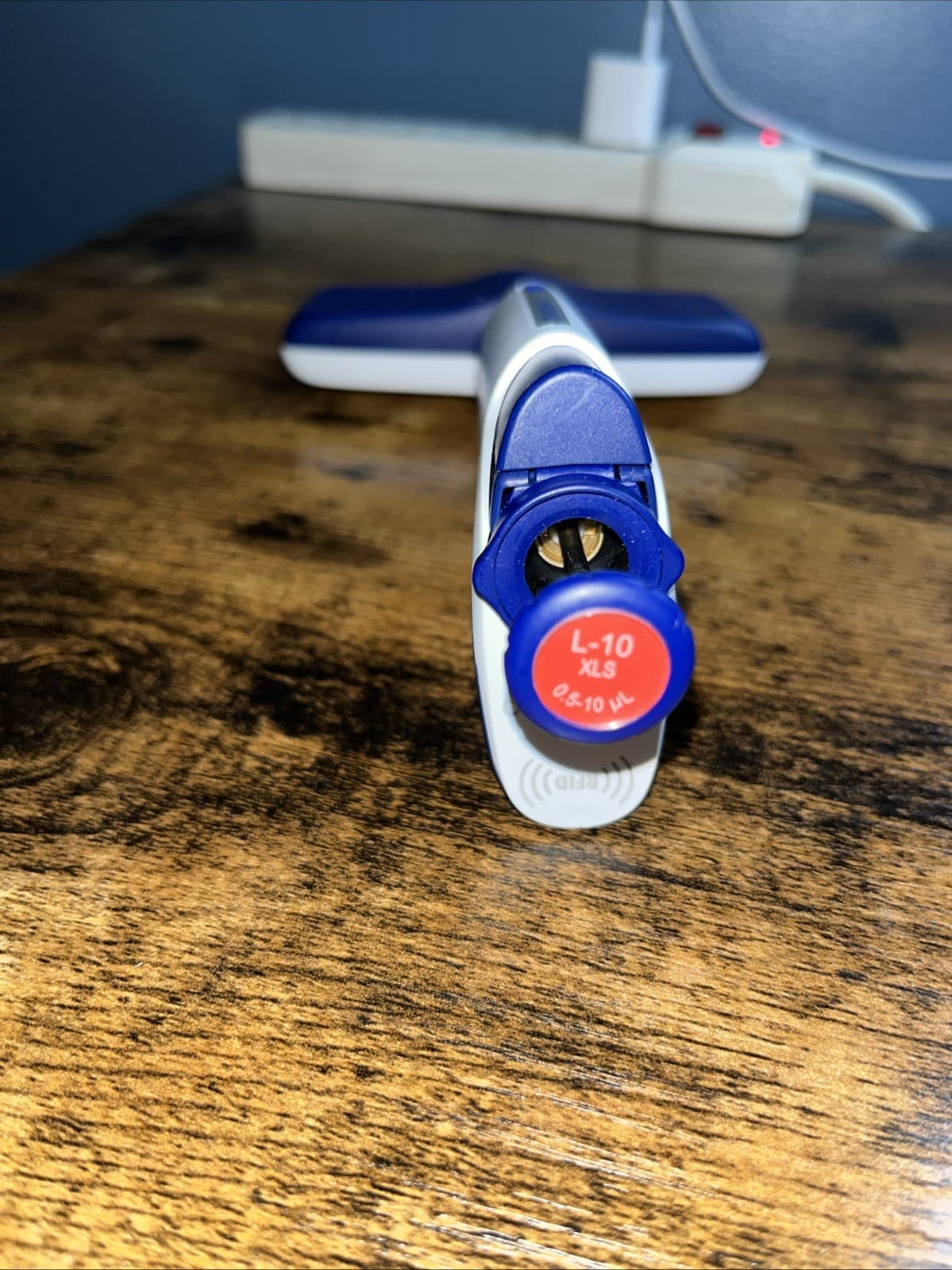 Rainin Pipet-Lite XLS L10 0.5-10ul 12-Channel Multichannel Pipette 3