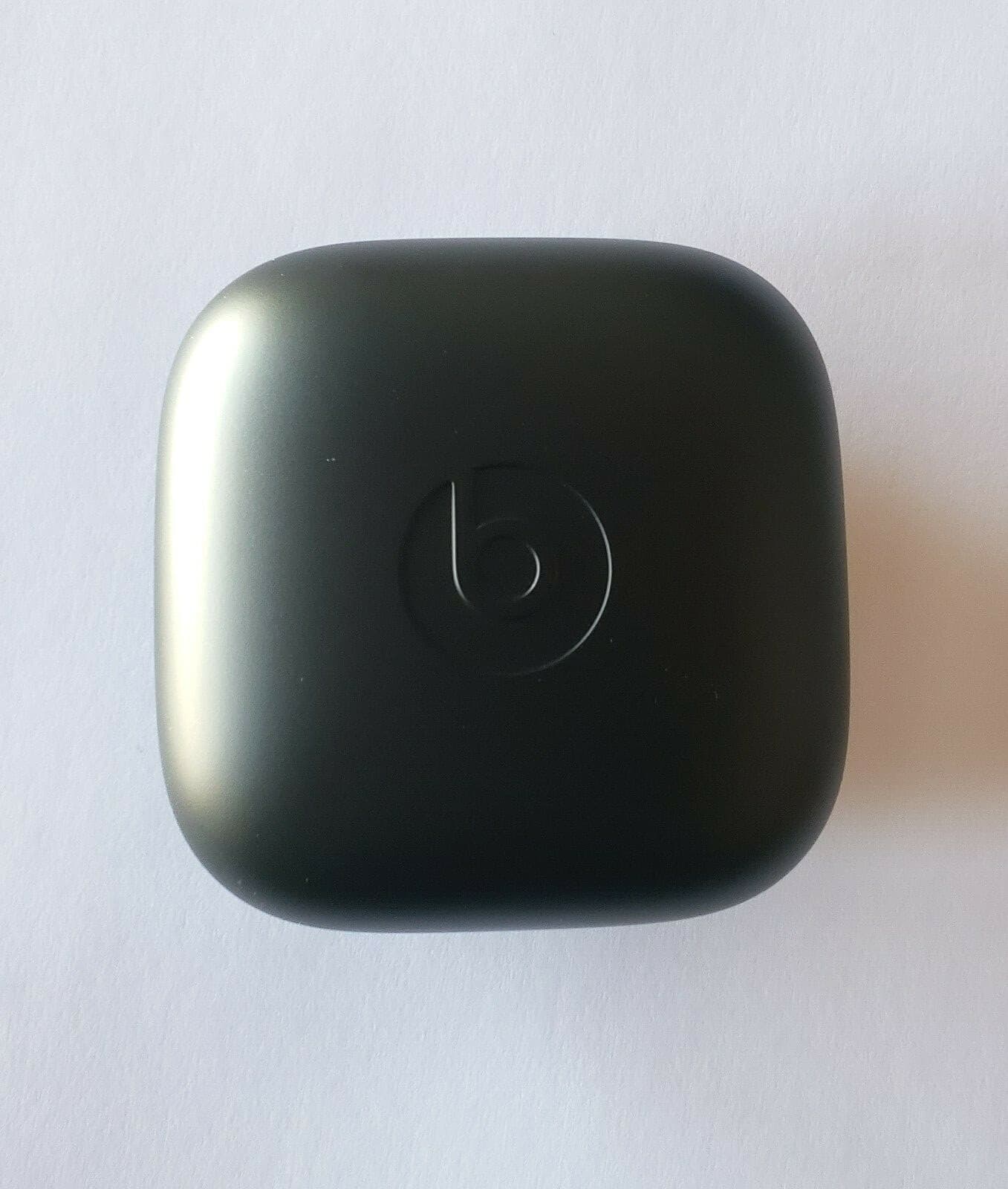 Unused Original Beats CHARGING CASE for Powerbeats Pro Wireless Earphones -BLACK