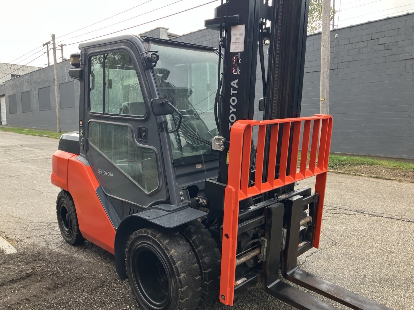 2020 Toyota 8000 LB  Solid Pneumatic Forklift With Side Shift and  2 Stage Mast 4