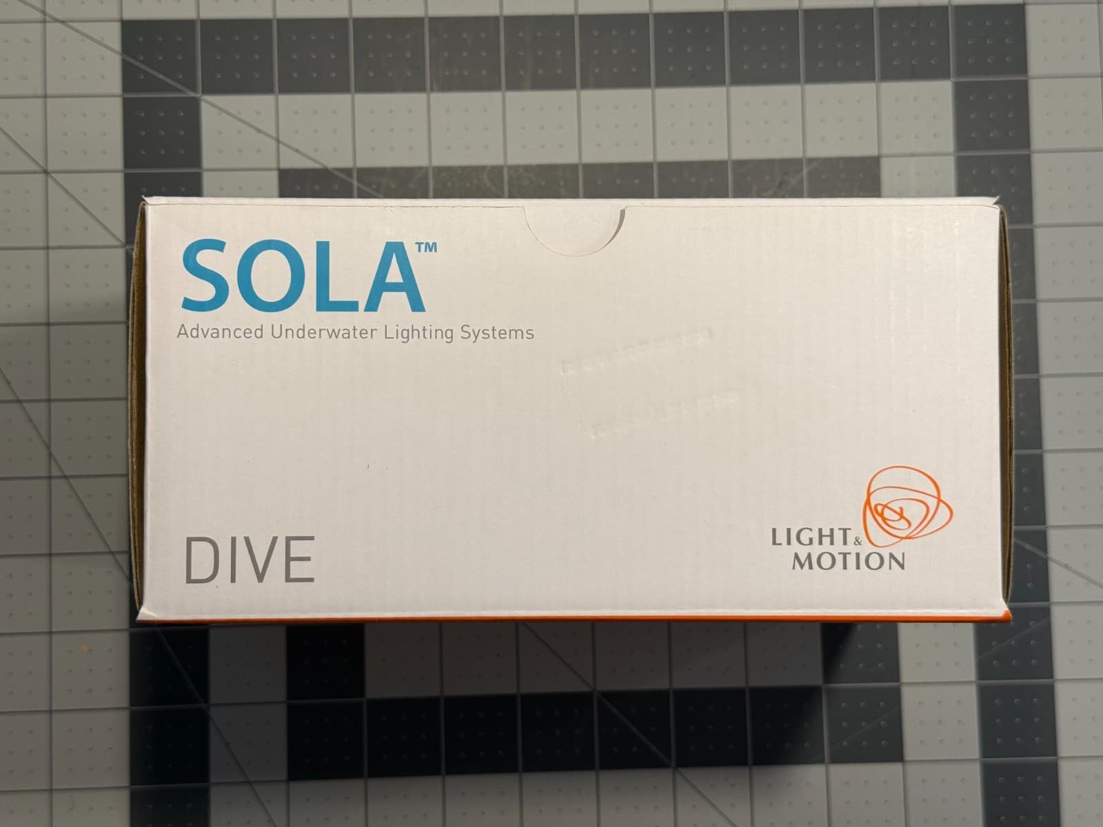 Light and Motion Sola Dive 2000 Dive Light 4