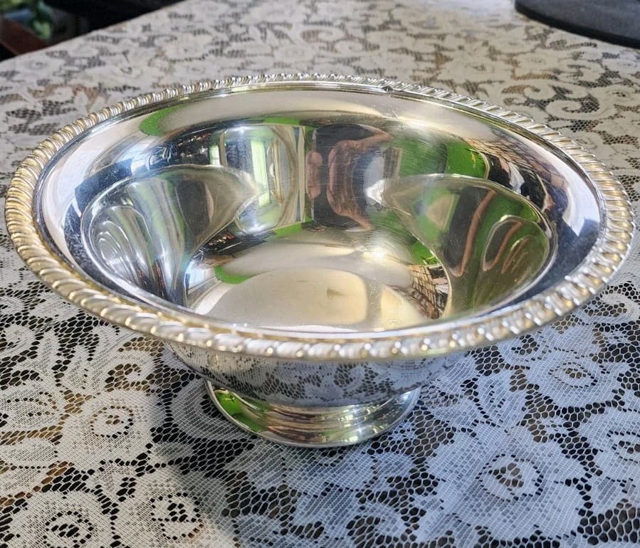 V "9 3/4" FEATHER EDGED SMOOTH PEDISTAL SILVERPLATED FRUIT CANDY ETC BOWL🍬🌰🍎 4