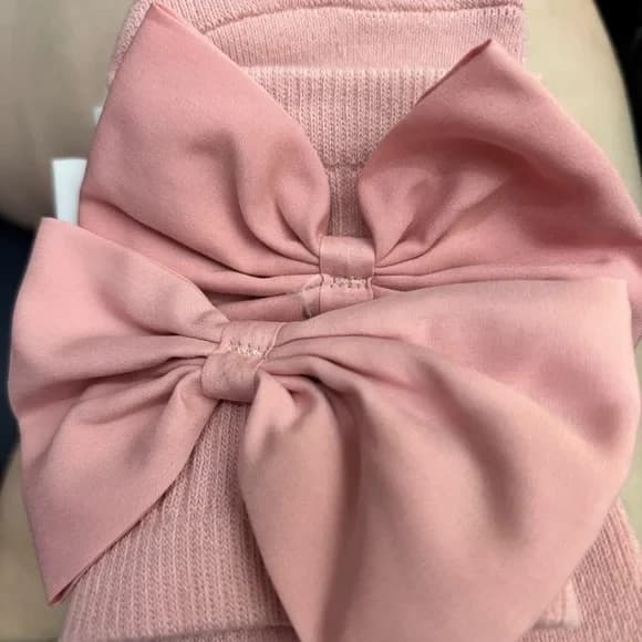 House Of Harlow 2Pk Grippy Yoga-Barre Socks w/Bow No Slip 1 Sz Fits Most Whi/Pnk 3