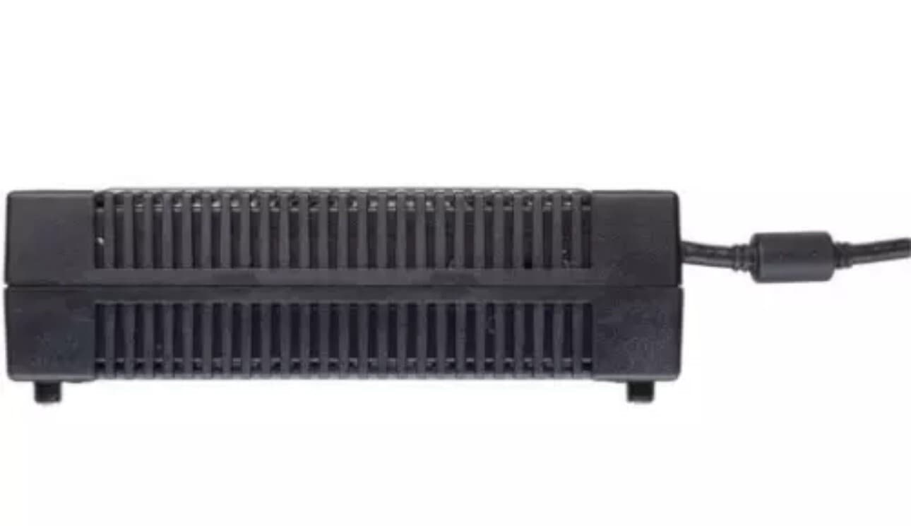 NEW OEM Motorola HPN4007D Mobile 2-Way Radio AC Power Supply Adapter 14VDC 15A 4