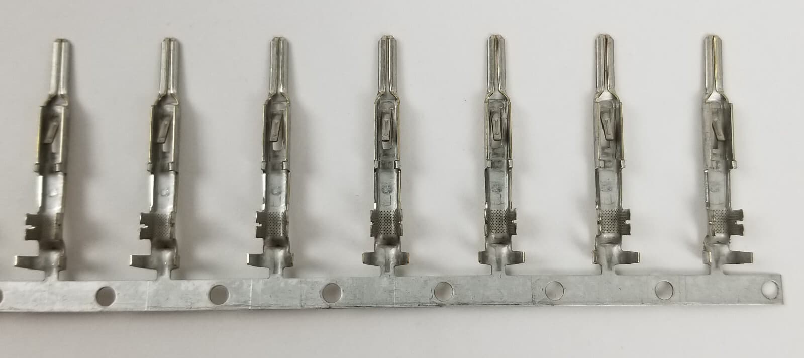 2000 Aptiv Delphi 12048254 Automotive Connector Pins 12-11AWG Crimp Male NEW 2