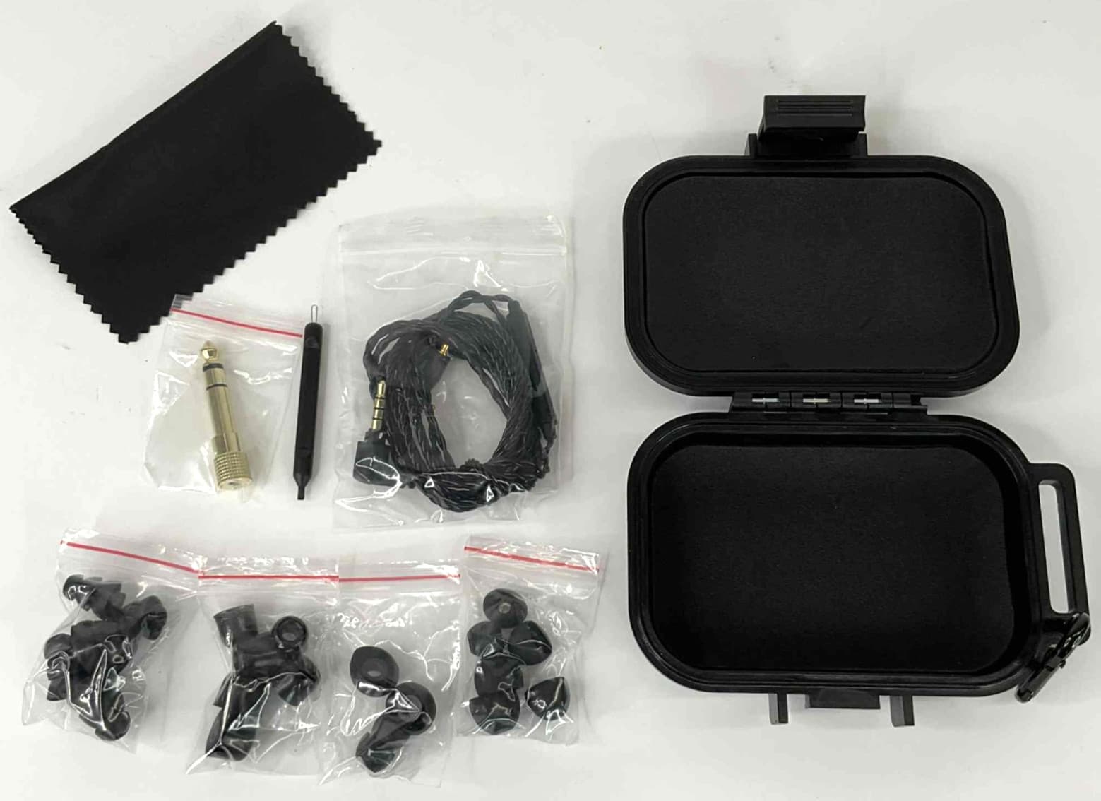 Mackie MP-460 Professional In-Ear Monitors Quad Balanced Armature 6