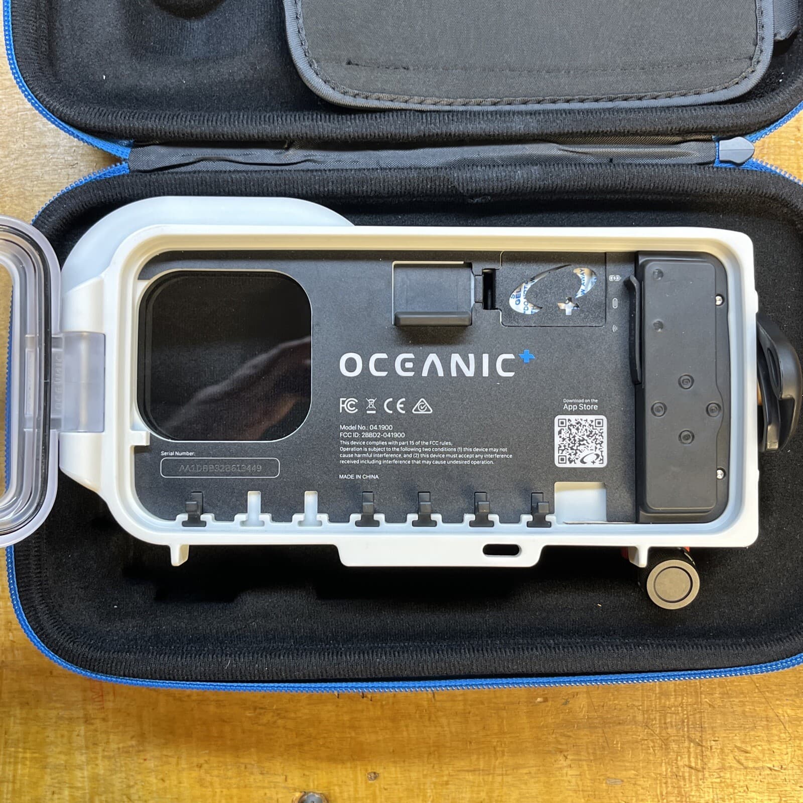 Oceanic+ Dive Housing for Apple iPhones - Underwater Camera/Computer 04.1900 4