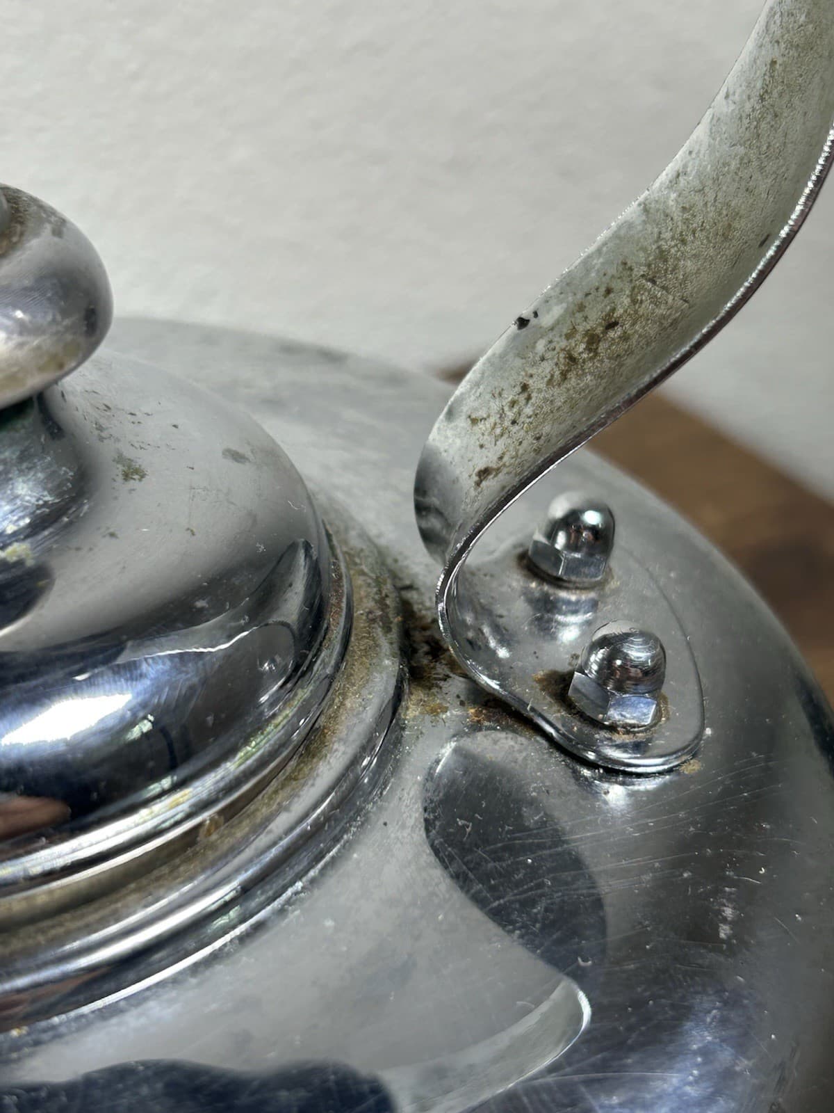 The SIMPLEX Patent Whistling Tea Kettle Solid Copper Chrome England Wood Handle 4