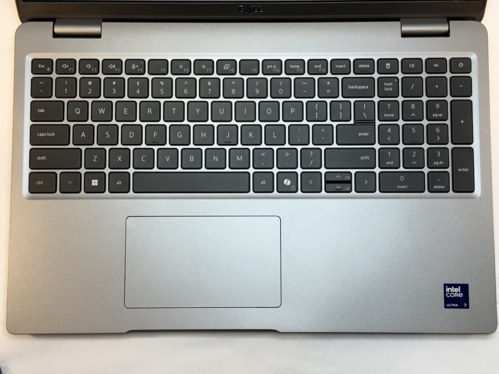 Dell Precision 3591 Intel Core Ultra 7 155H, 32GB DDR5, 1TB NVMe SSD, Win 11 4