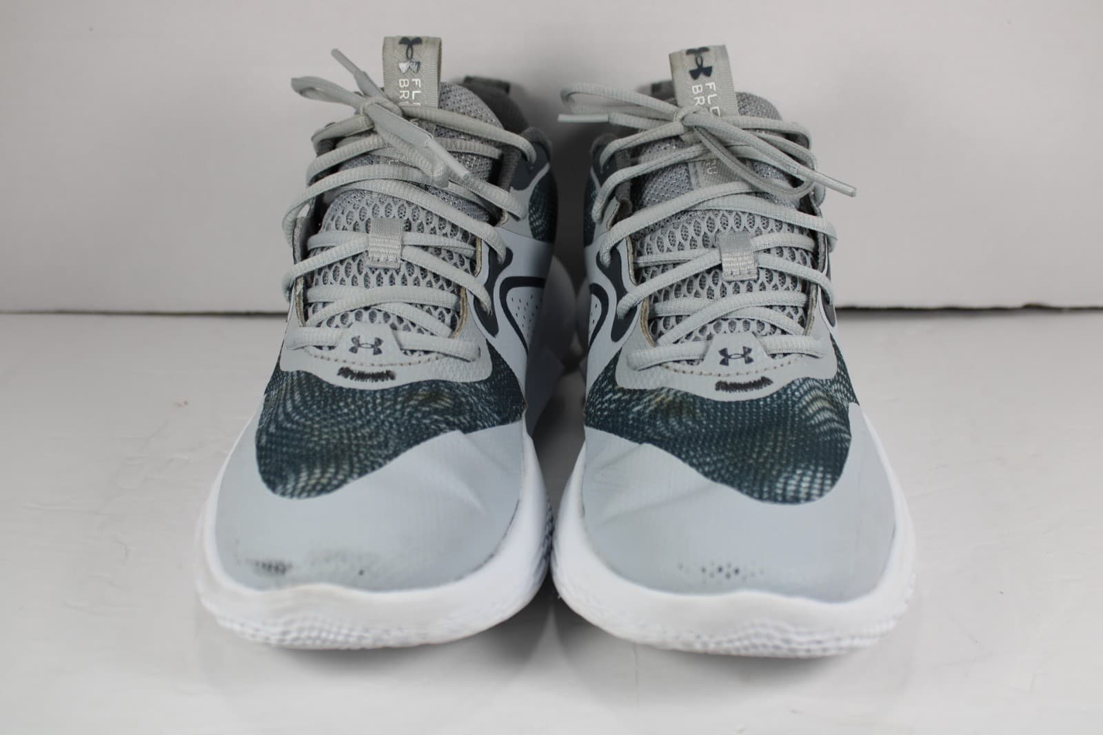 Under Armour Basketball Shoe Women's Gray/White Used Only On Basketball Court 9