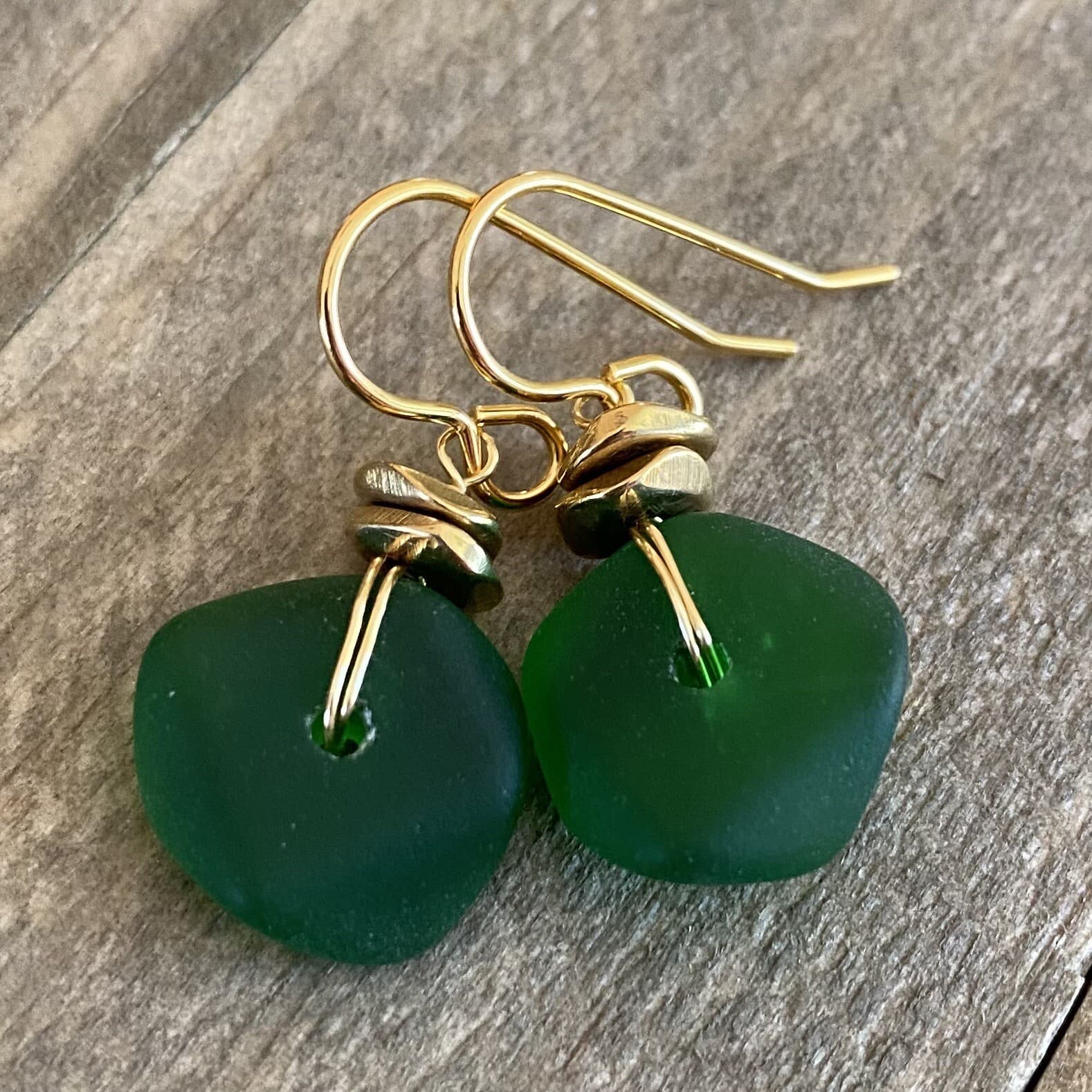 Min Favorit Emerald Green Sea Glass Nugget & Gold Pl Artisan Drop Earrings 2