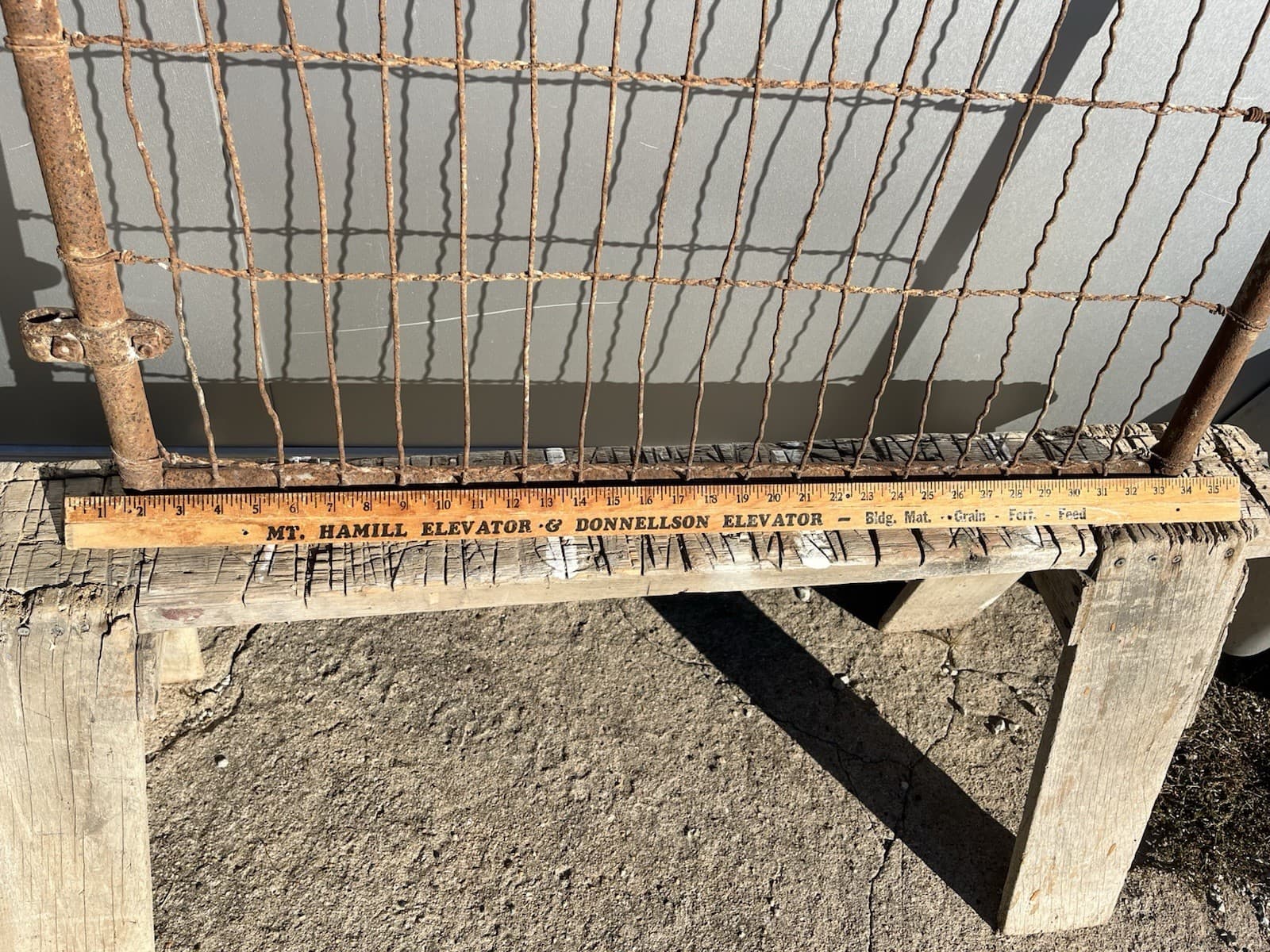 antique 3’ by 49” metal garden gate with latch with kinky loop top wire 4