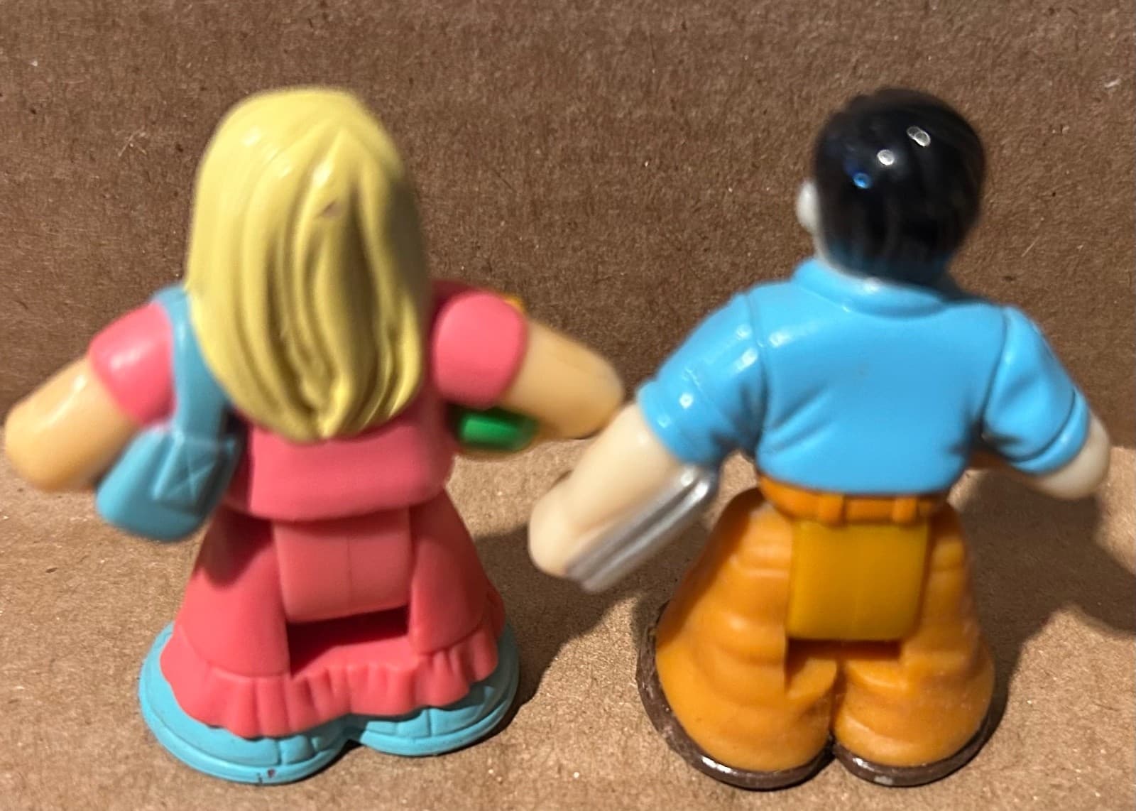 4 Fisher Price GEO TRAX  Figures People  Girl with Flower & Workers & Blue Crate 6