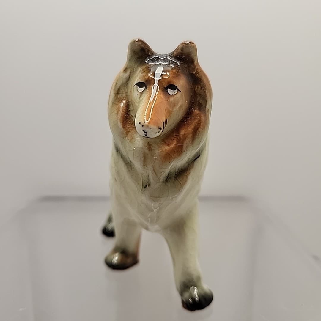 Vintage Rough Collie Dog Figurine. Unmarked 4"×3" Lassie Dog 2