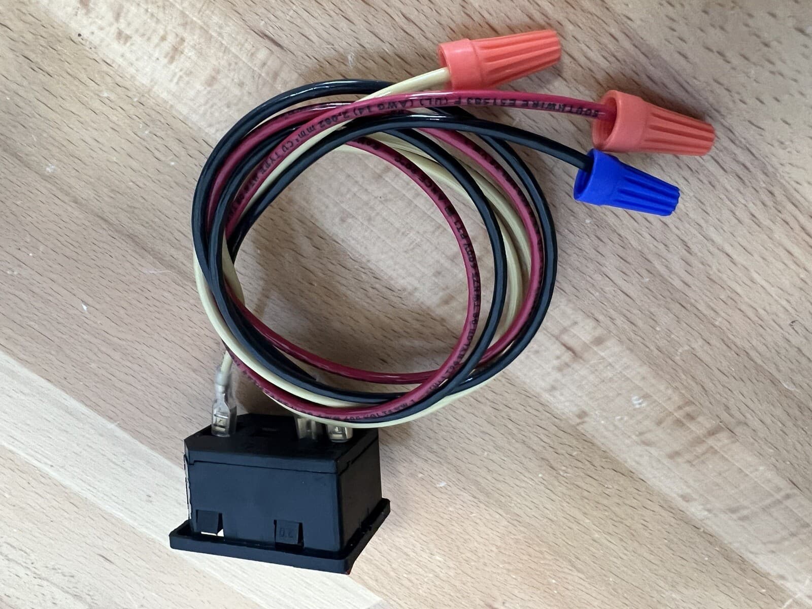 Assembled Power Socket with Fuse and wires Switch 3 Pin IEC320 C14 USA Plug 2