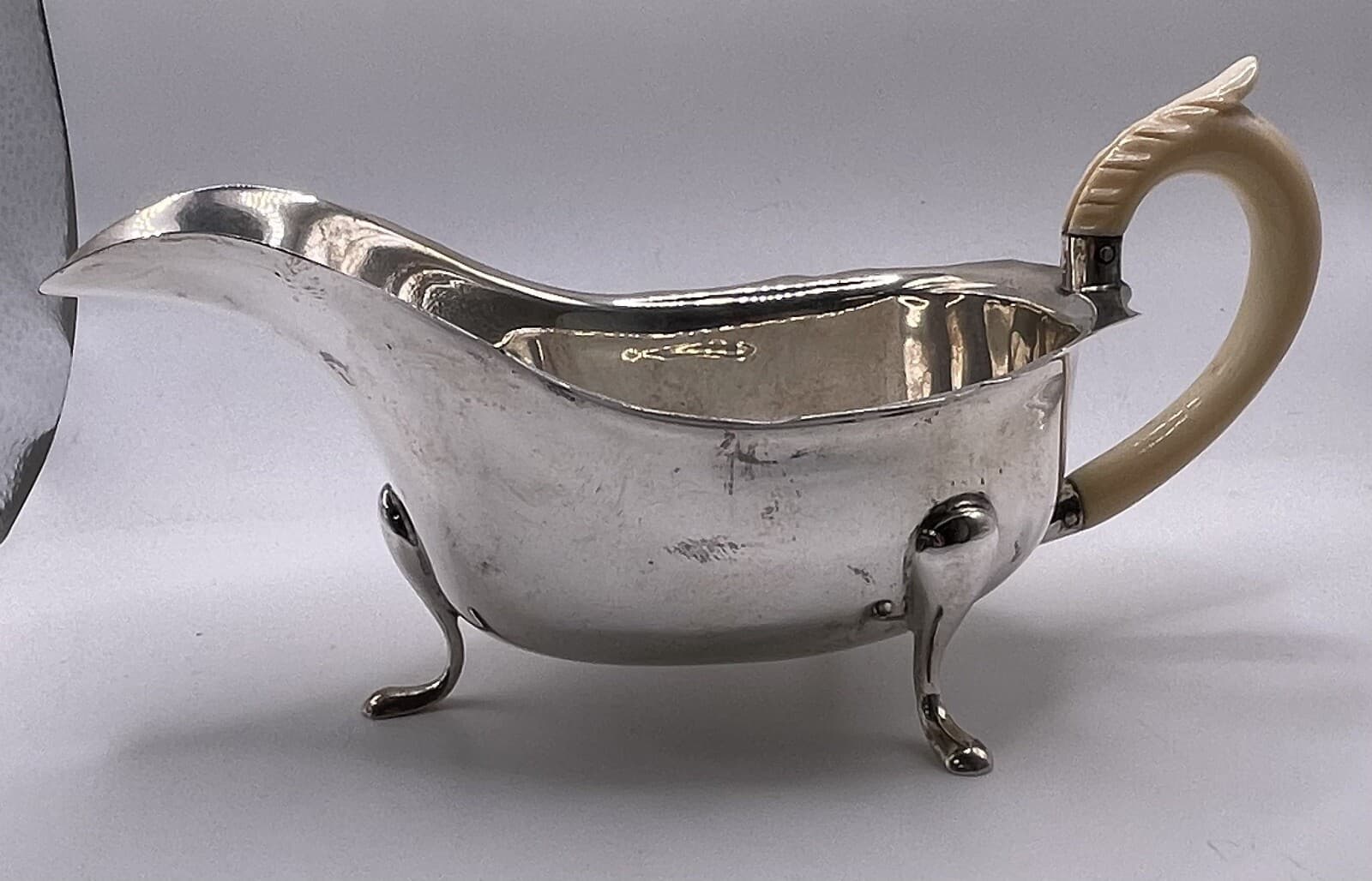 Sheffield England Viners Ltd Sterling Silver Gravy Boat c.1935 4