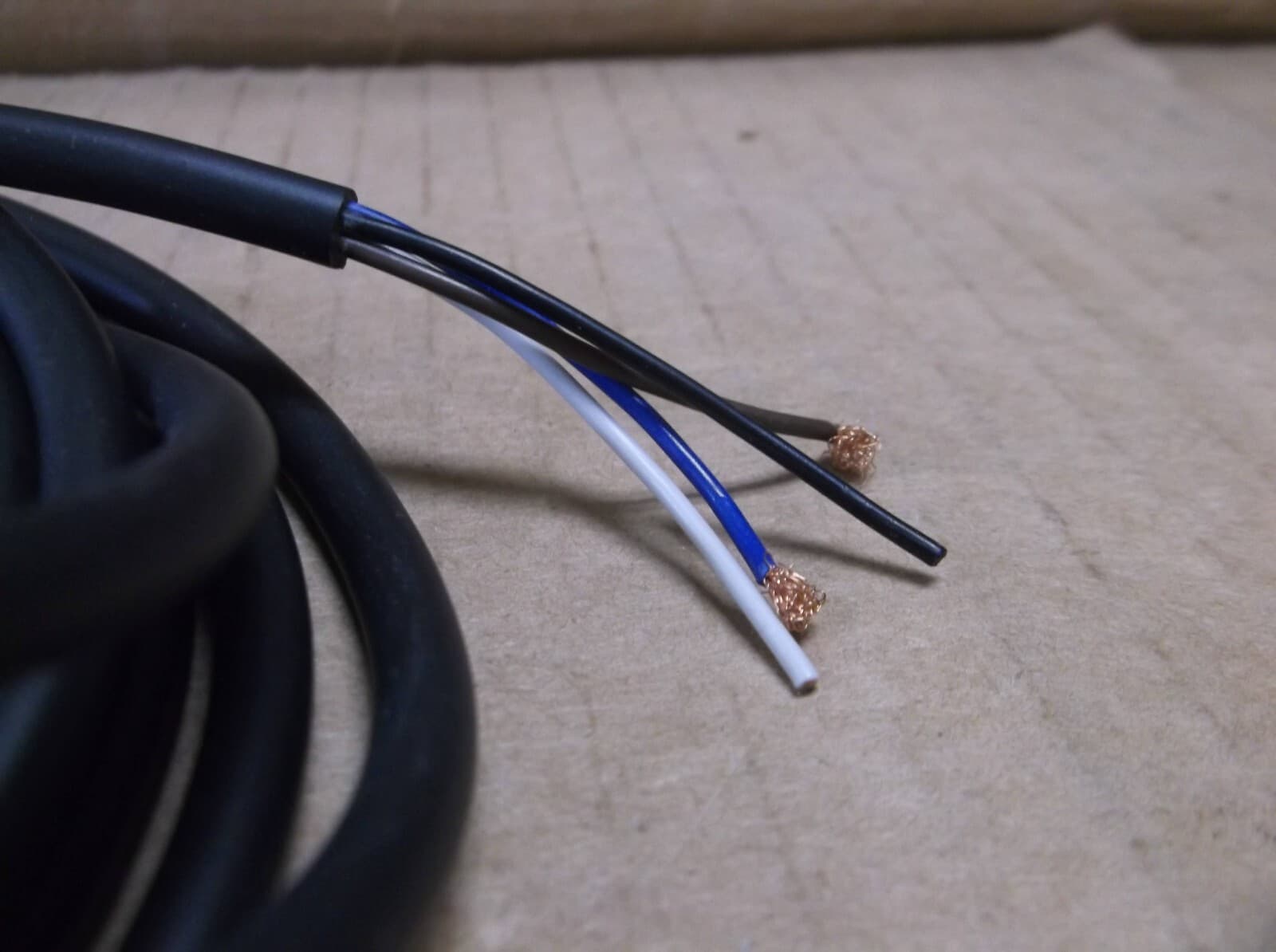 OP-87634 Keyence Switch Sensor Cable Cordset OP87634 2