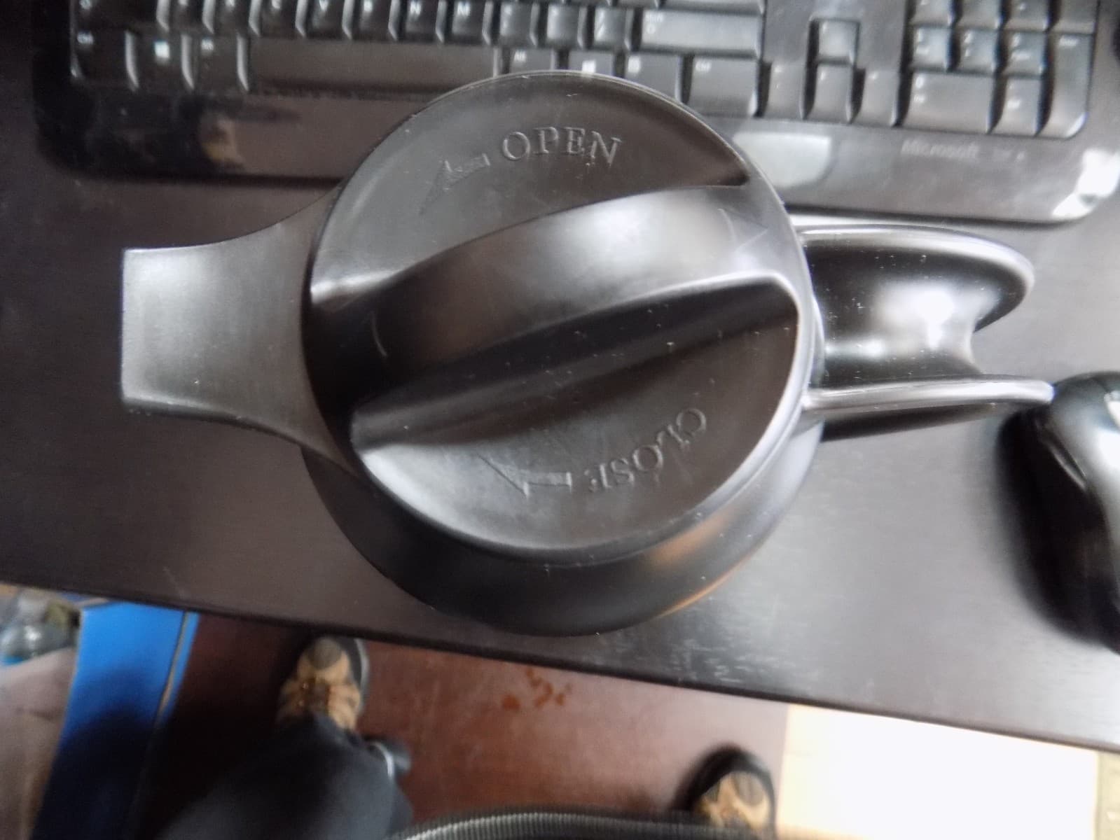 24 oz. Insulated Stainless Steel Creamer Thunder Group TJWB007 4