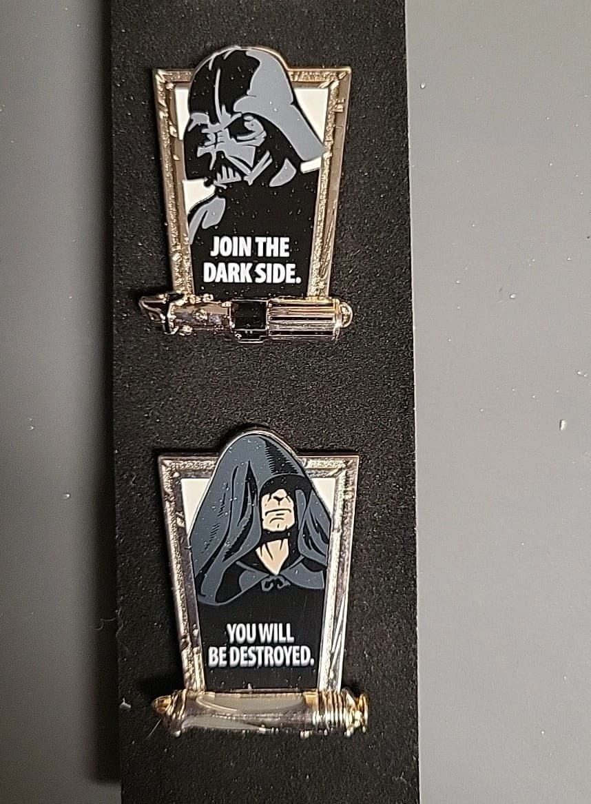 Disney Star Wars Weekend  2012 Sculpted Lightsaber Boxed 5 Pin Set LE 550 WDW 6