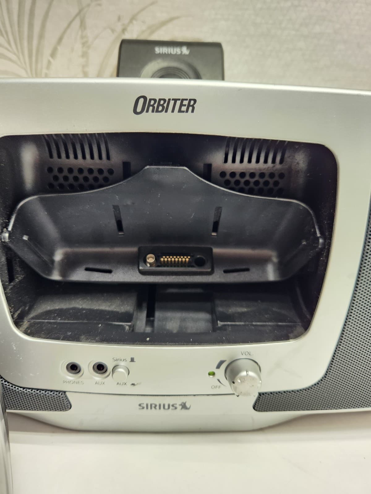 Orbiter Sirius SR4000 Boombox Receiver "Read Description Has Issue"  4