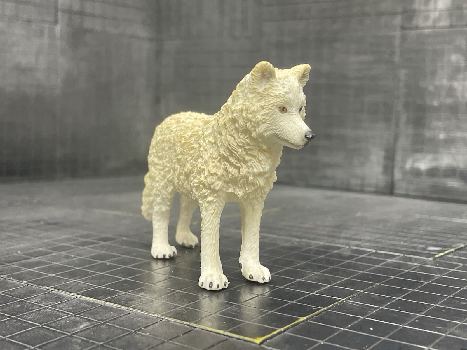 Schleich WHITE ARCTIC WOLF Adult Wildlife Figure 3.5" Length x 2.5" Height 2