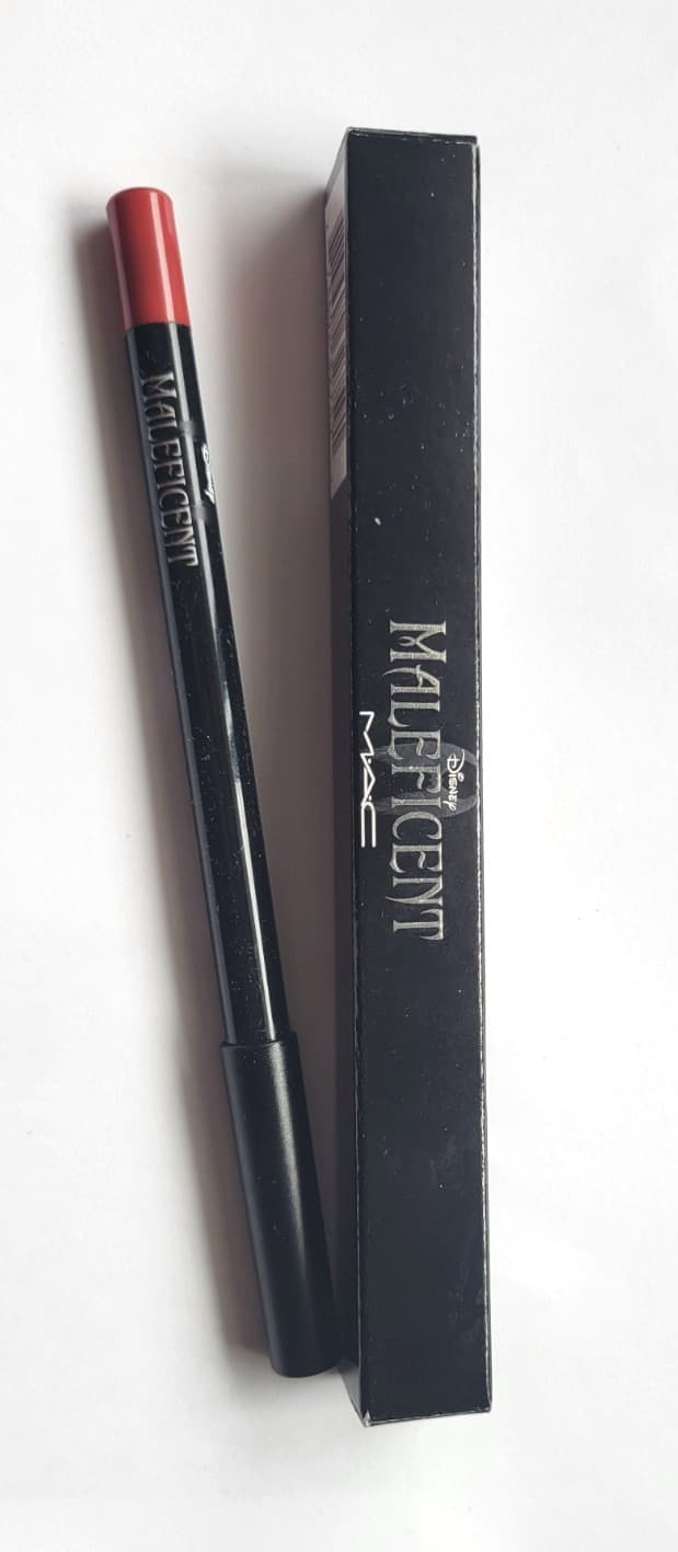 MAC 2014 Disney Maleficent - Limited Edition Lip Liner "Kiss me Quick" NWB