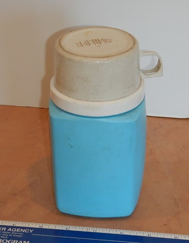 ORIGINAL 1983 THERMOS BRAND - KNIGHT RIDER PLASTIC THERMOS 2