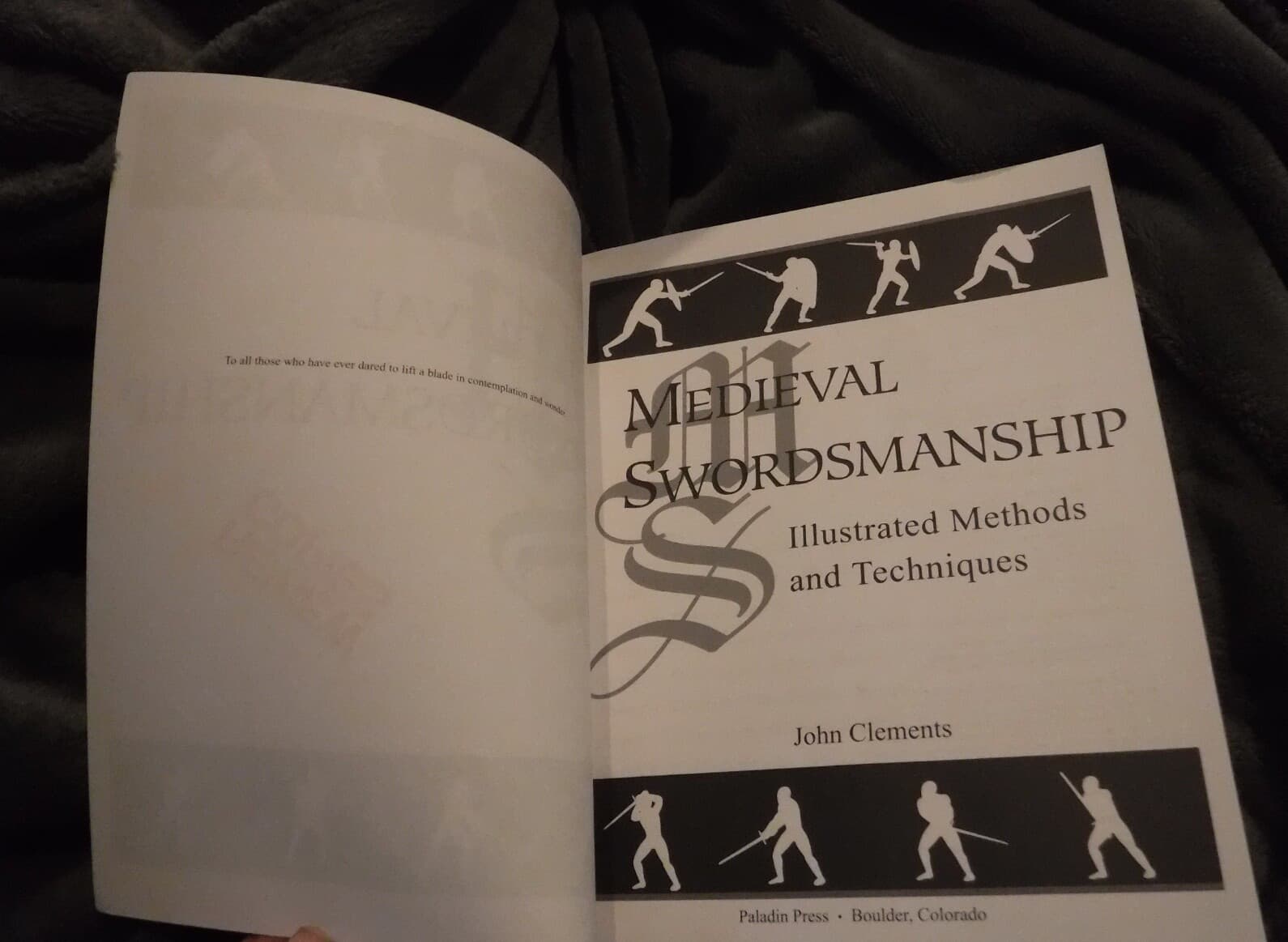 Medieval Swordsmanship : Illustrated Methods and Techniques by John Clements... 3