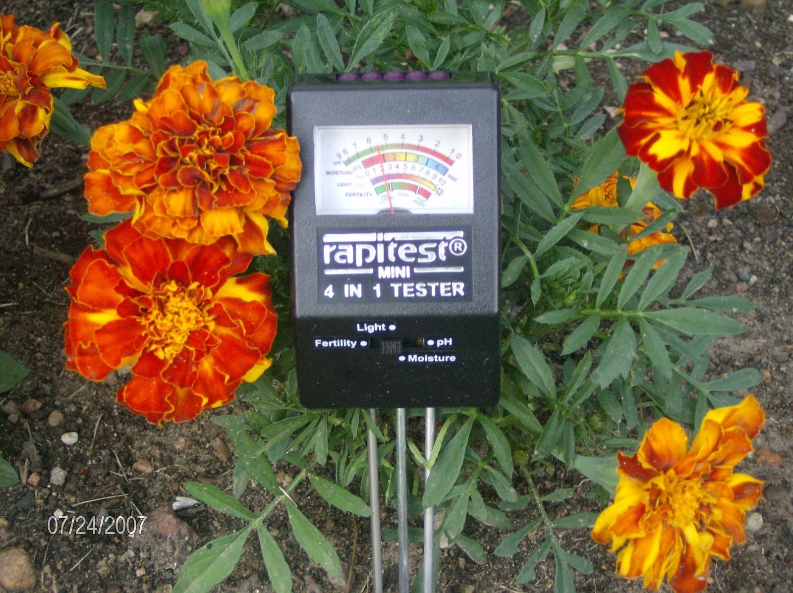4 WAY SOIL LAWN FLOWER GARDEN PLANT TEST TESTER pH NPK LIGHT MOISTURE METER 2