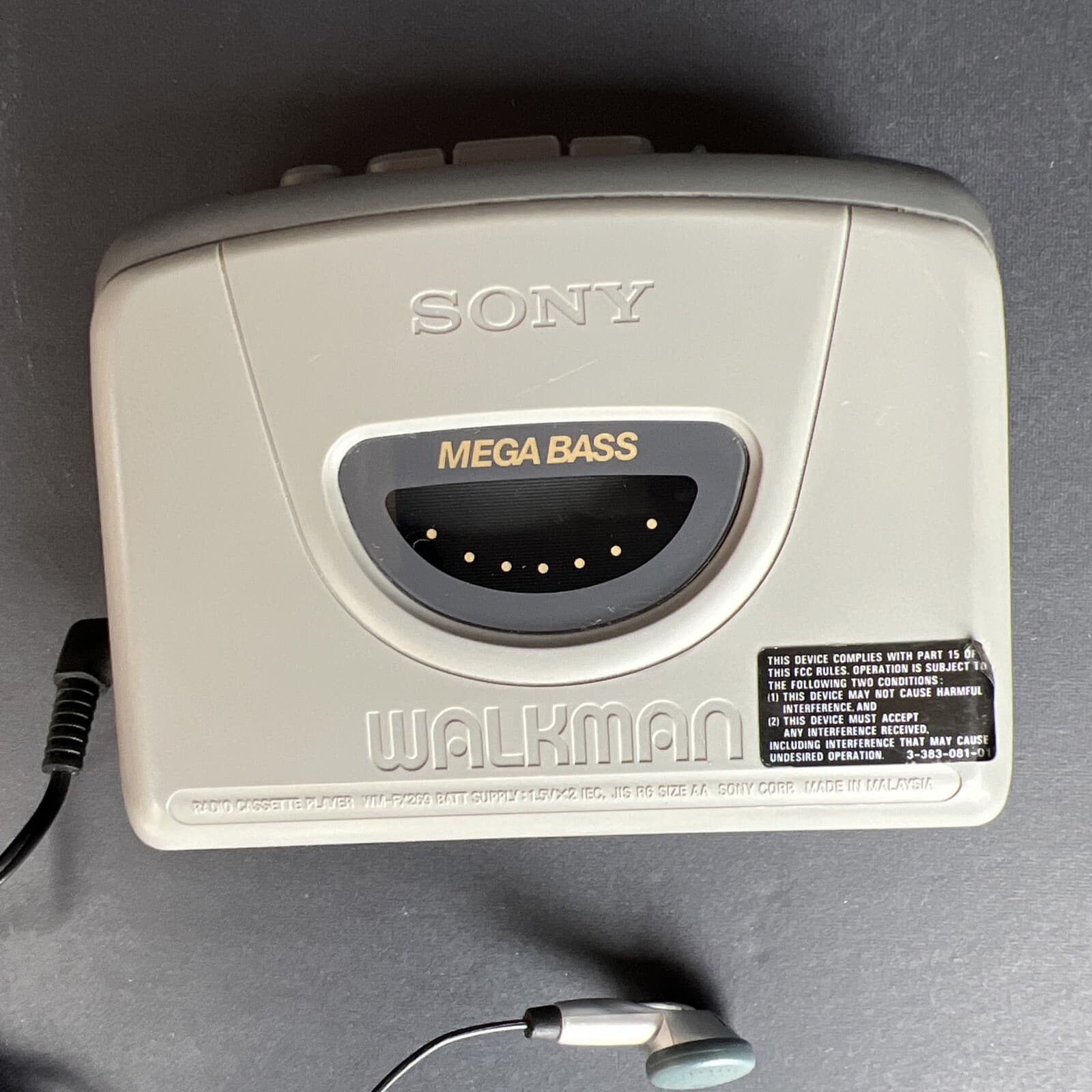 Sony Walkman WM-FX269 AM/FM Tape Radio Works Tape Does Not Headphones Work 6