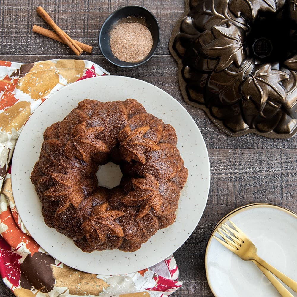 Nordic Ware Harvest Leaves Bundt® Pan 5