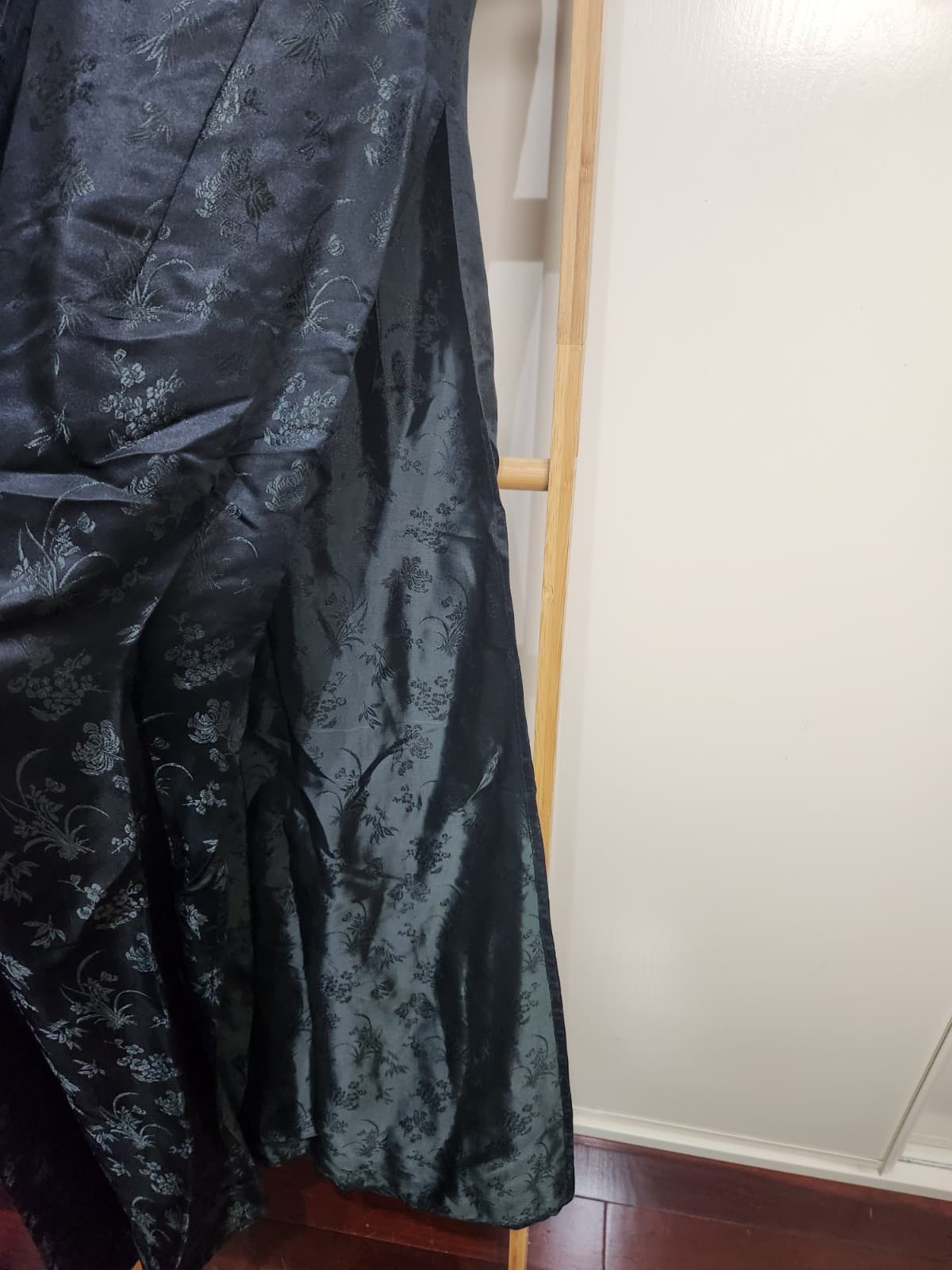 VINTAGE Carla Zampatti Black Floral Embossed Oriental Style Full Length Top 10 6