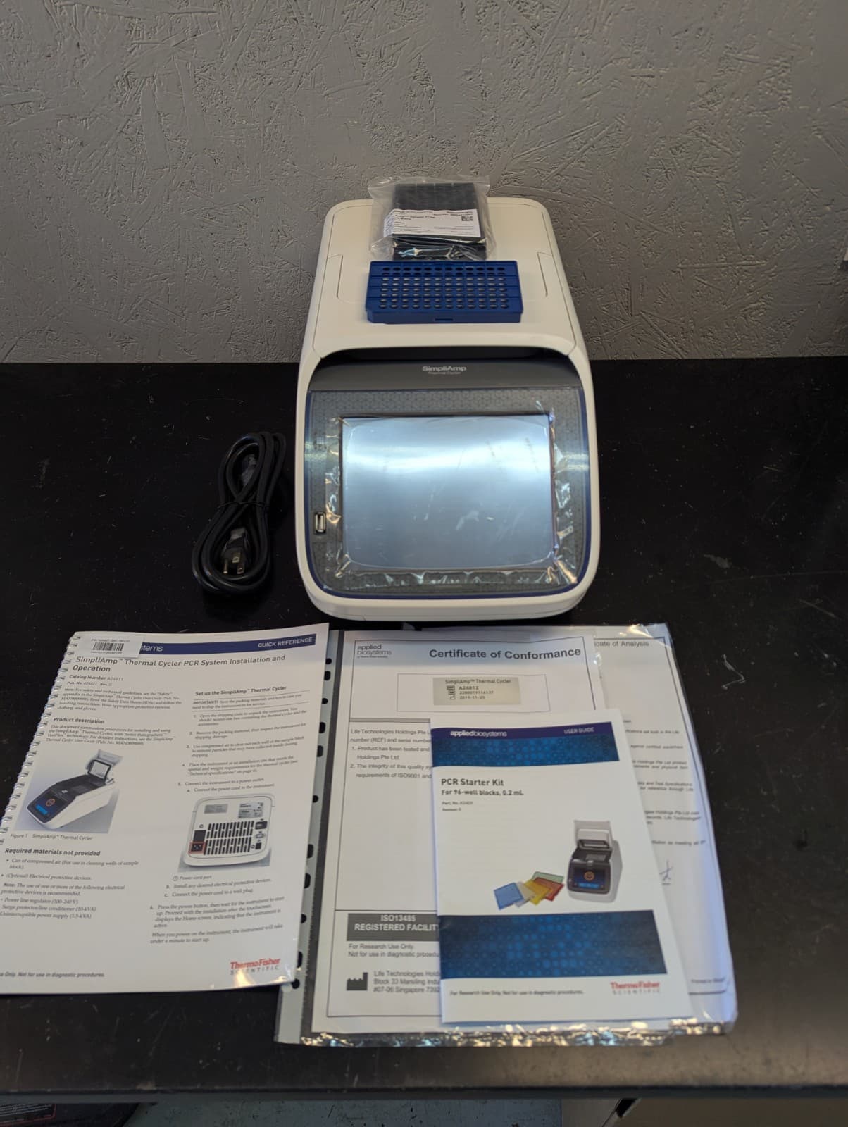 Thermo Scientific Applied Biosystems SimpliAmp PCR Thermal Cycler REF A24812