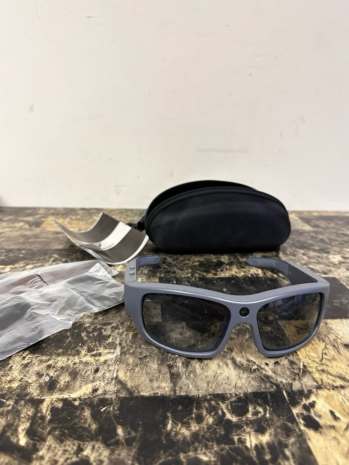 GoVision wearable video Sunglasses w/charger cloth booklet/case - Tested 2