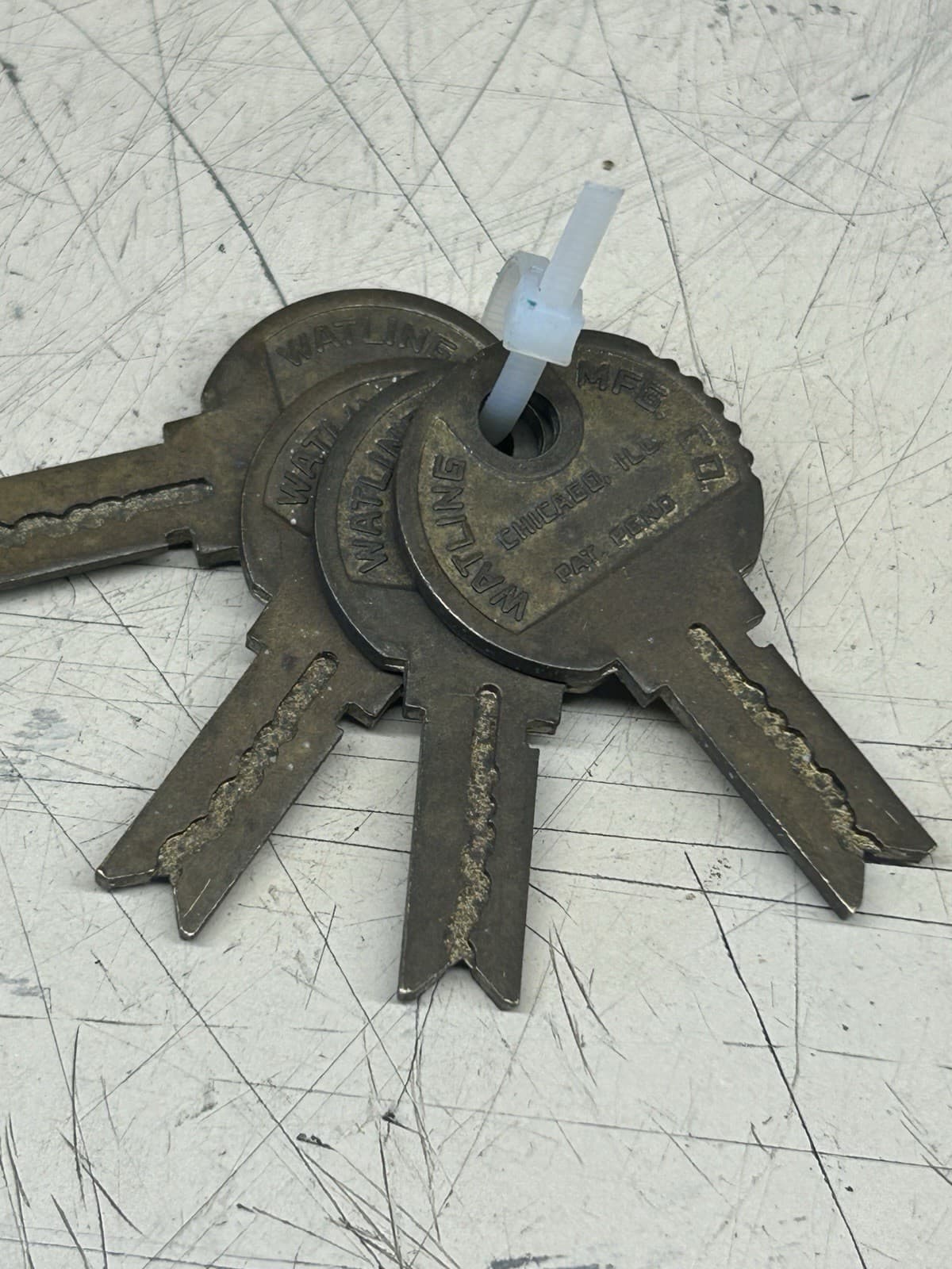 WATLING KEYS 4 MATCHING NUMBER KEYS NOS 2