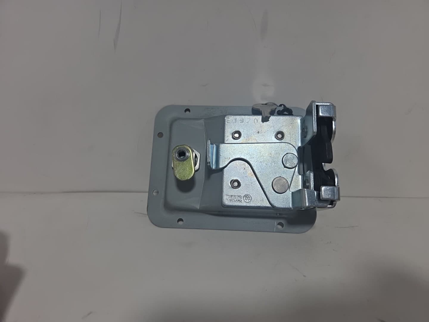 Cab Door Handle with Keys 4