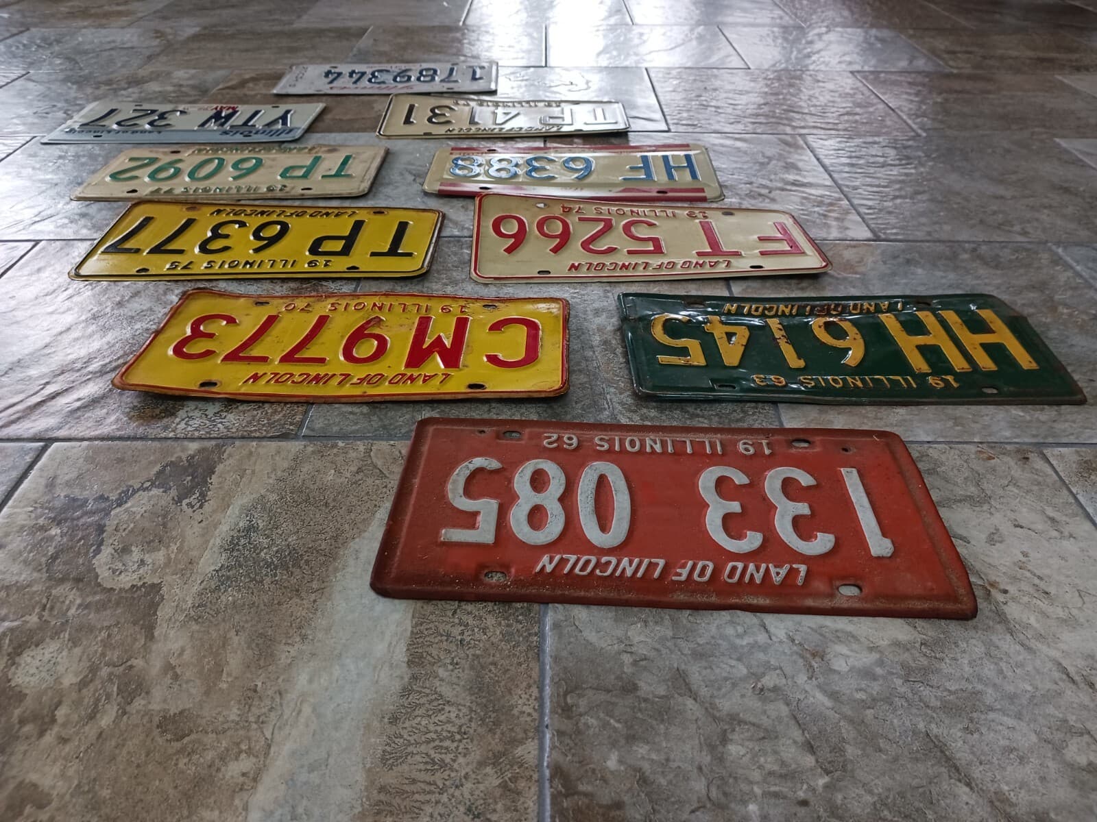 10 Illinois License Plates Lot Collecting Decorating Man Cave 4