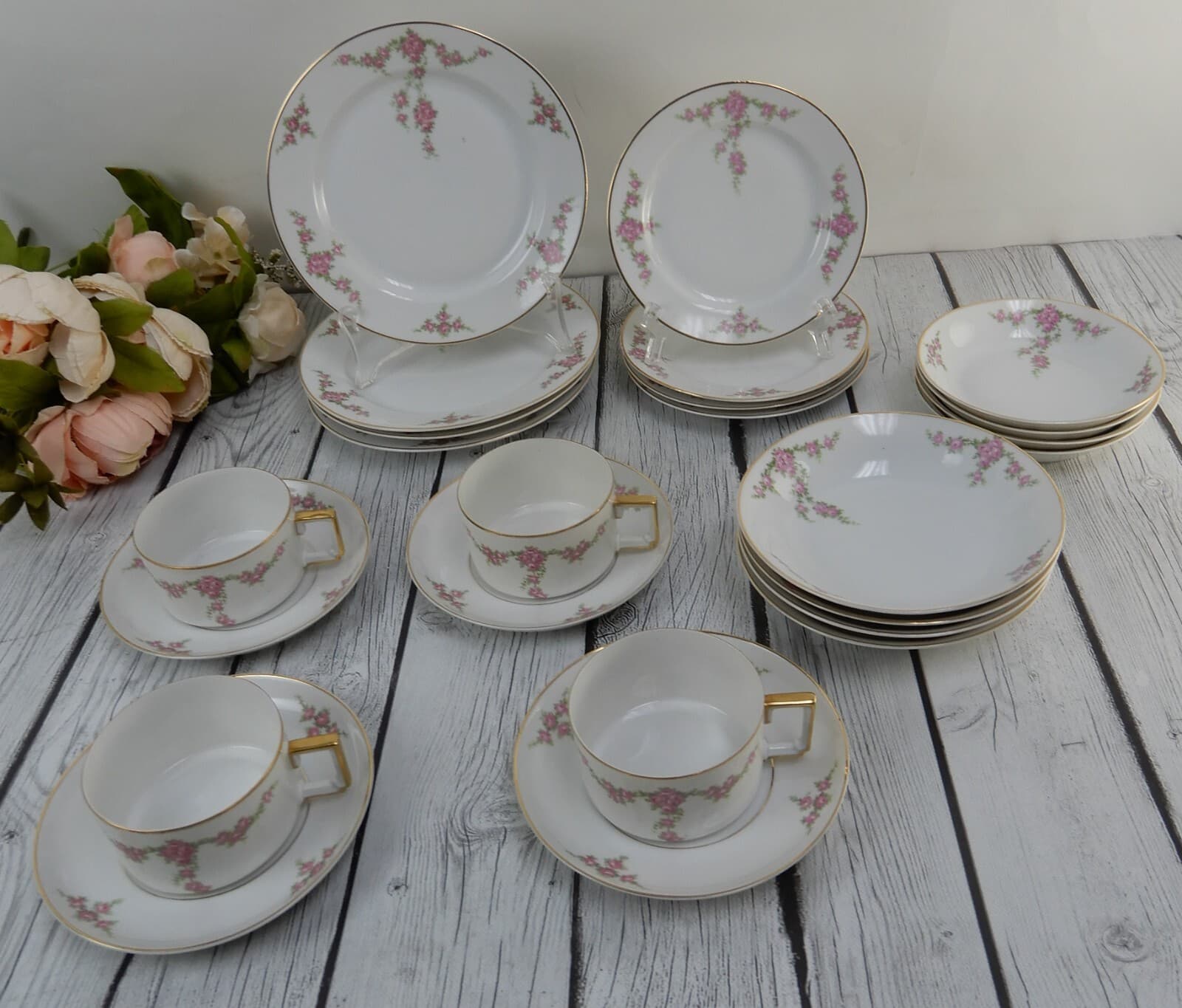 24 Pieces 6-Piece 4 Place Setting Heinrich H&Co Bavaria "Rosalinda" Pink Flowers 6