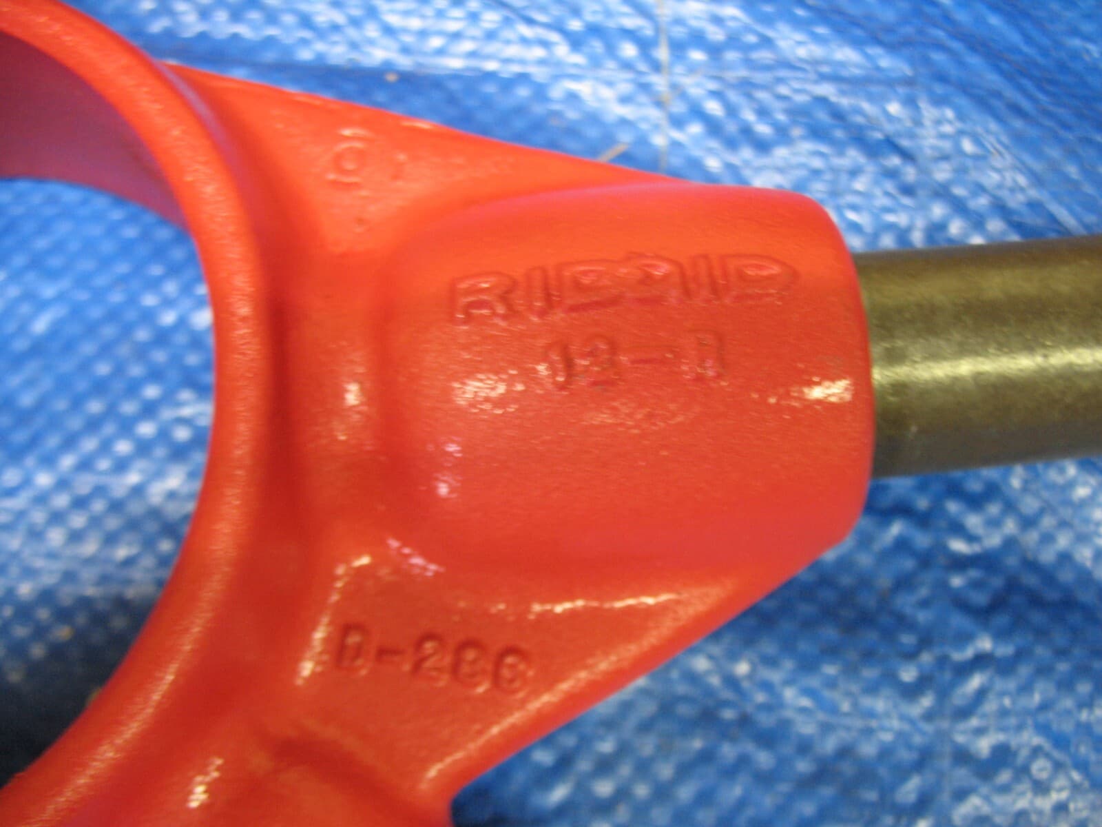 Ridgid 12R Pipe Threader Set 1/2 to 2" NPT with Ratchet and Handle Excellent 3