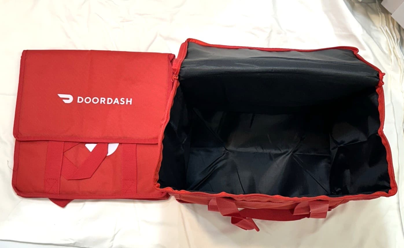 Lot of 2 ~ DOORDASH ~ 14x14x9 ~ HD Thicker Insulated Delivery Bag / Tote ~ 3