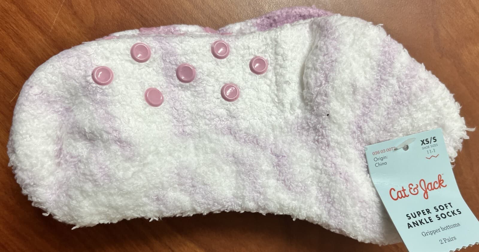 Cat & Jack Super Soft Ankle Socks Gripper Bottoms 2 Pair Purple White XS/S New 3