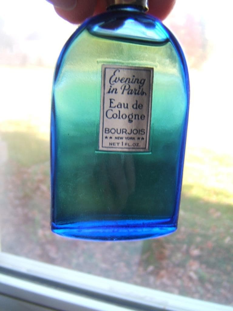 VINTAGE BOURJOIS EVENING IN PARIS SET TALC- 2 COLOGNE-ROUGE-LIPSTICK 4