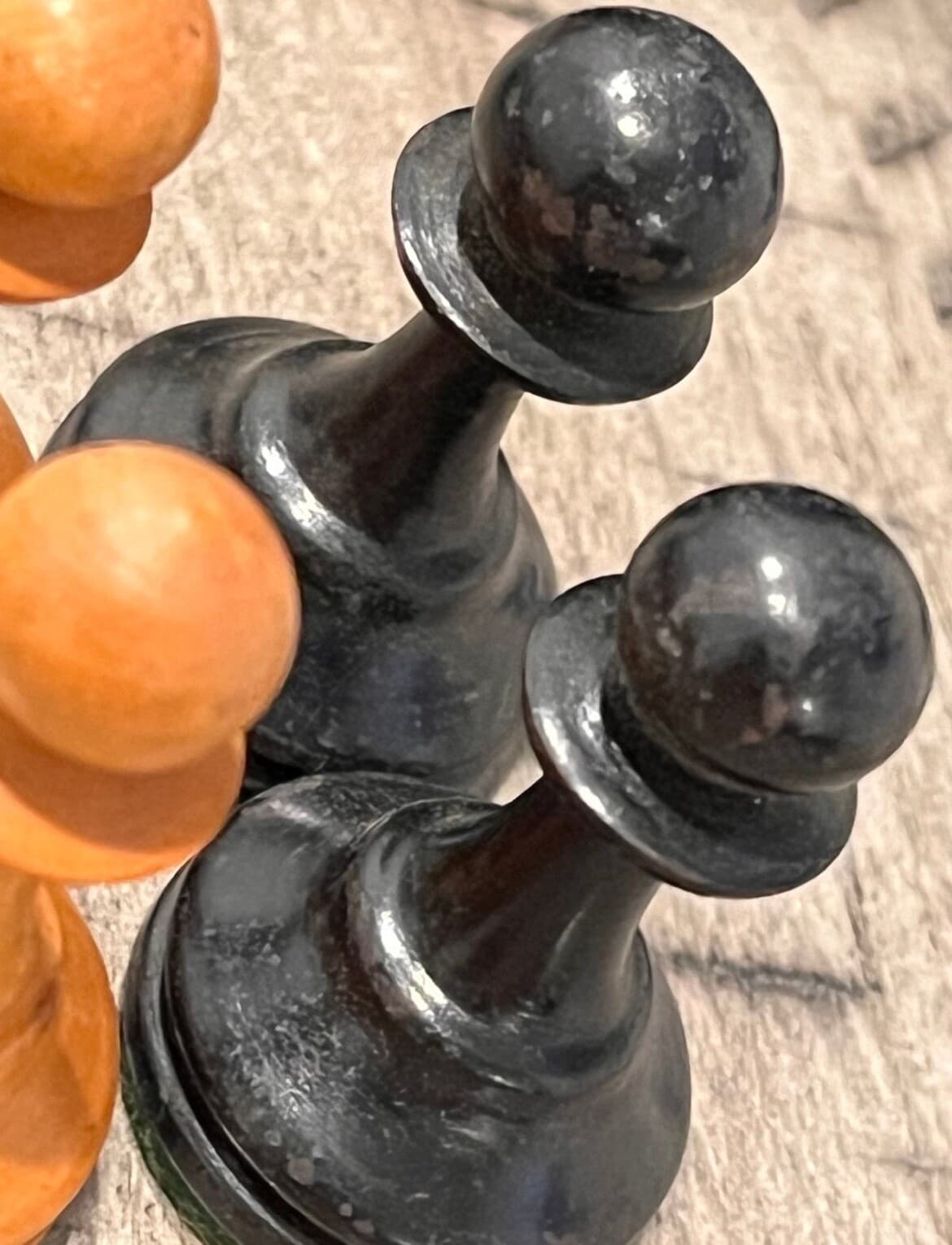 Old fancy hewn wooden chess pawn lot 4 pieces 101424@ 3