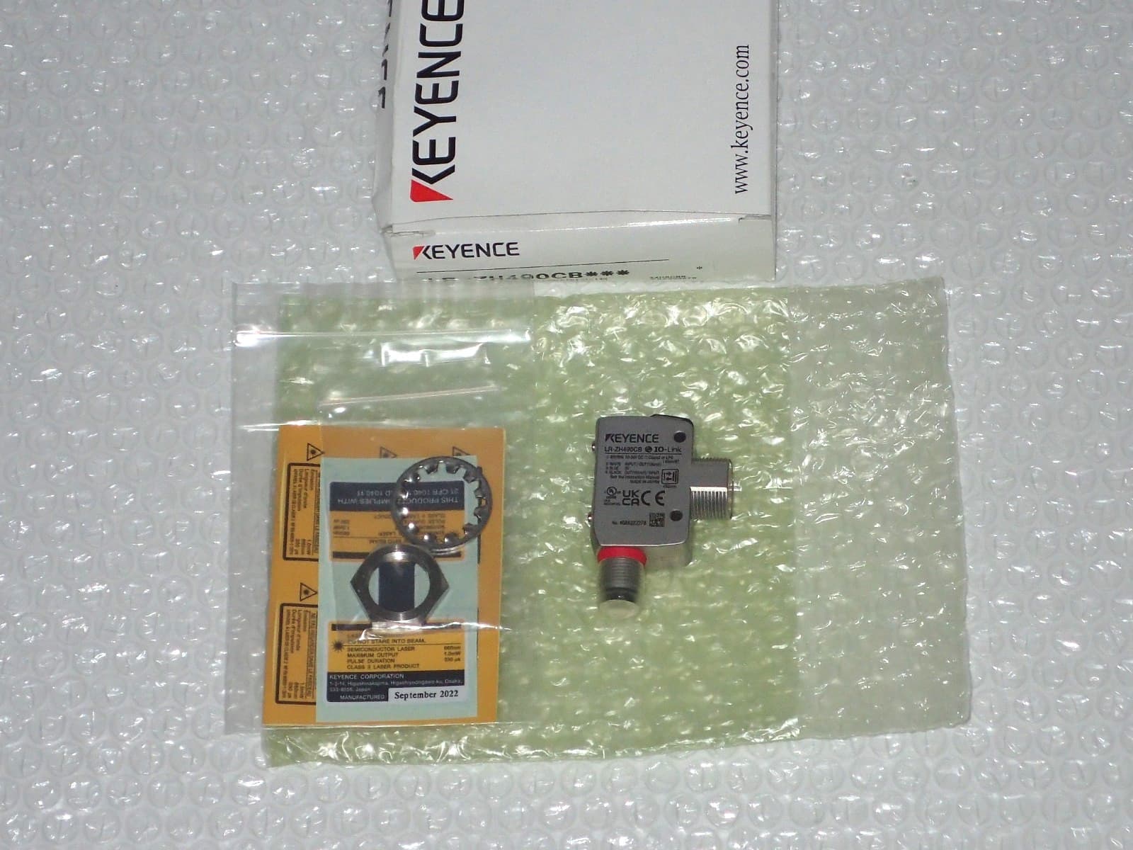 New In Box KEYENCE LR-ZH490CB Laser Sensor , Made in Japan. Mfd 2022 3