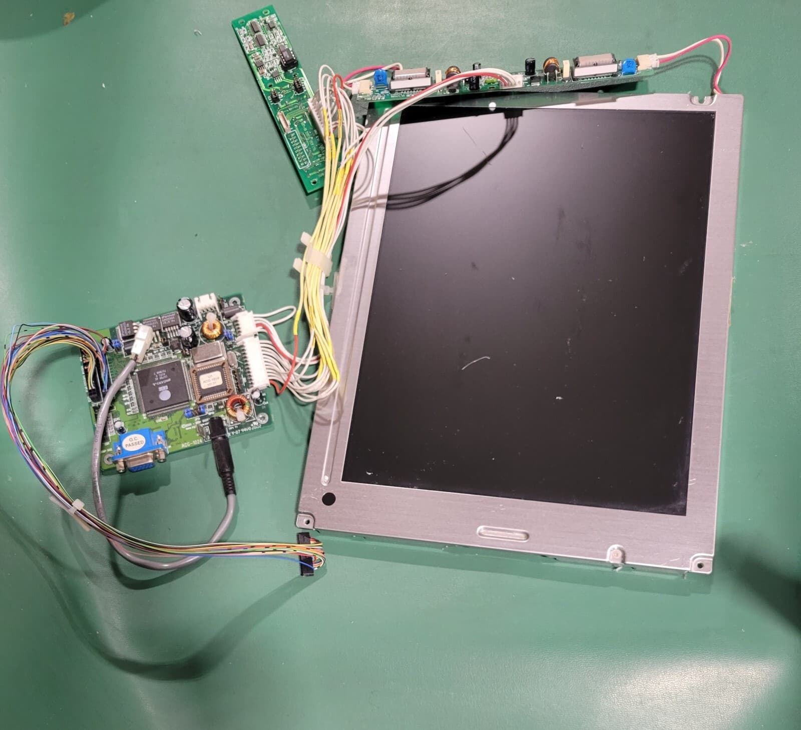 Electrovert Electra Sharp LQ121S1DG11 LCD