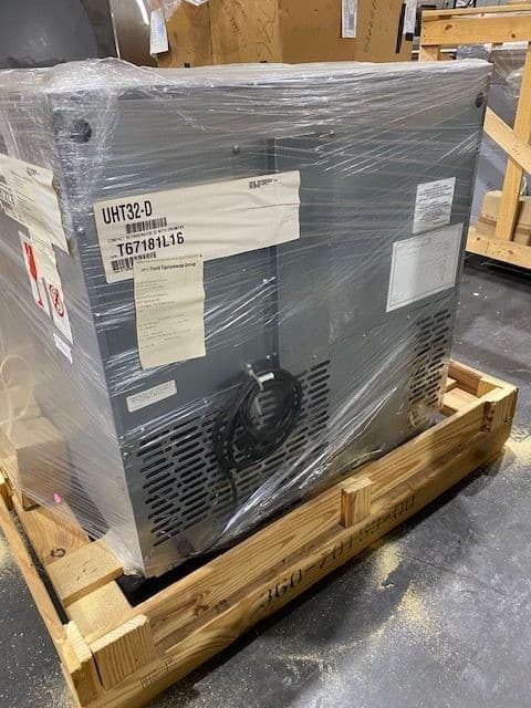 NEW TRAULSEN UHT32-D TWO DRAWER UNDERCOUNTER REFRIGERATOR 5