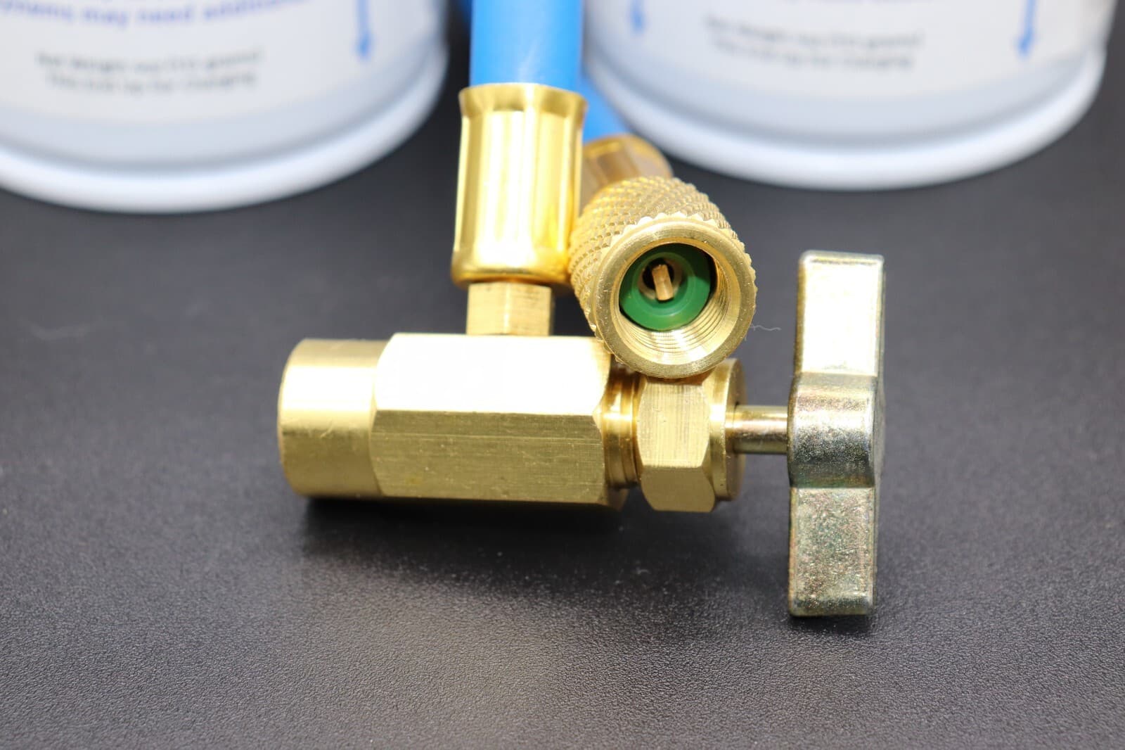 Proseal with Leak Detector for 134a Automotive Systems 3